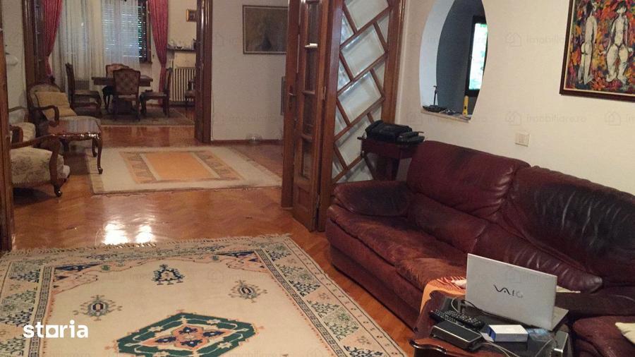 Casă cu Teren 700 Mp în Centrul Civic