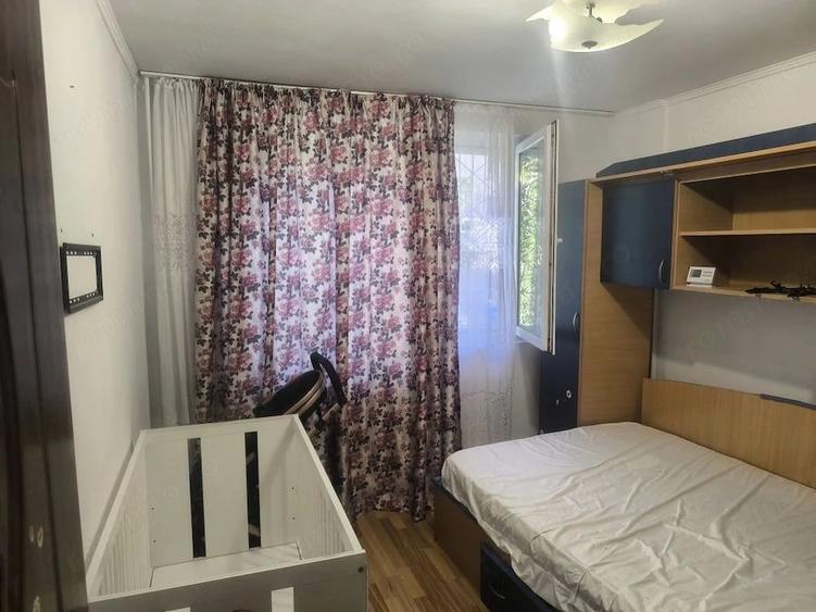 Apartament cu 3 camere decomandat în Ozana