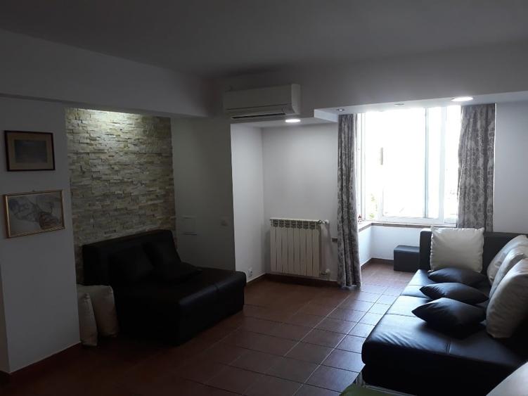 Apartament cu 2 camere decomandat, mobilat în Unirii