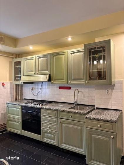 Apartament cu 3 camere în Aradului