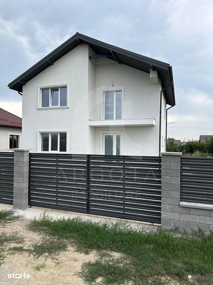 Casă cu 4 camere cu Teren 302 Mp în Mărăcineni