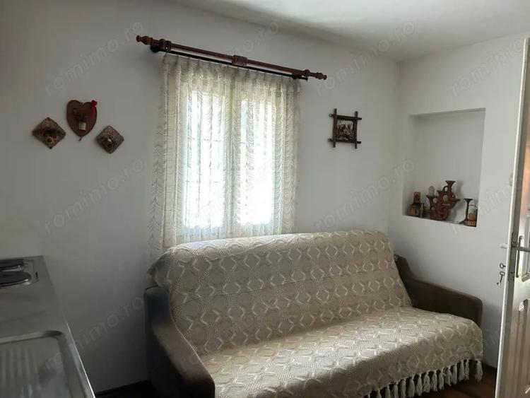 Casă cu 5 camere cu Teren 1250 Mp în Marginea