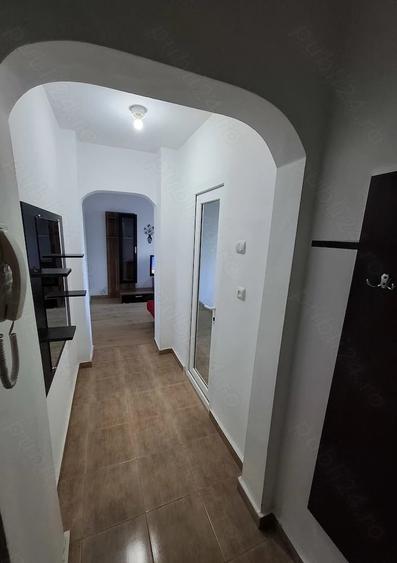 Apartament cu 2 camere nedecomandat, mobilat în Tomis Nord