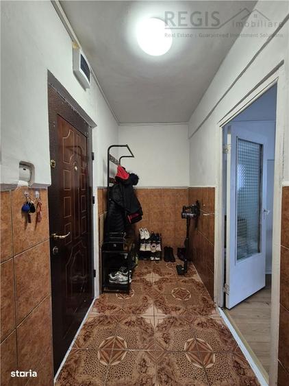 Garsoniera cu loc de parcare si boxa -NEGOCIABIL - 3