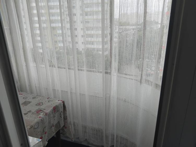 Apartament cu 3 camere decomandat în Olteniței
