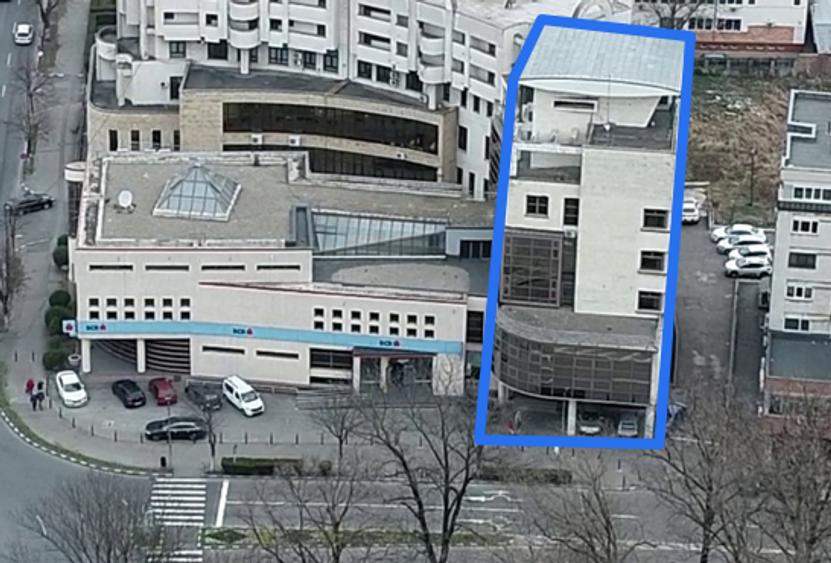 Birou, de 1,426 mp, în Central