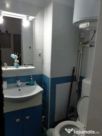 Garsonieră decomandată în Central