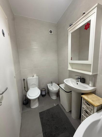 Apartament cu 3 camere decomandat în Grozăvești