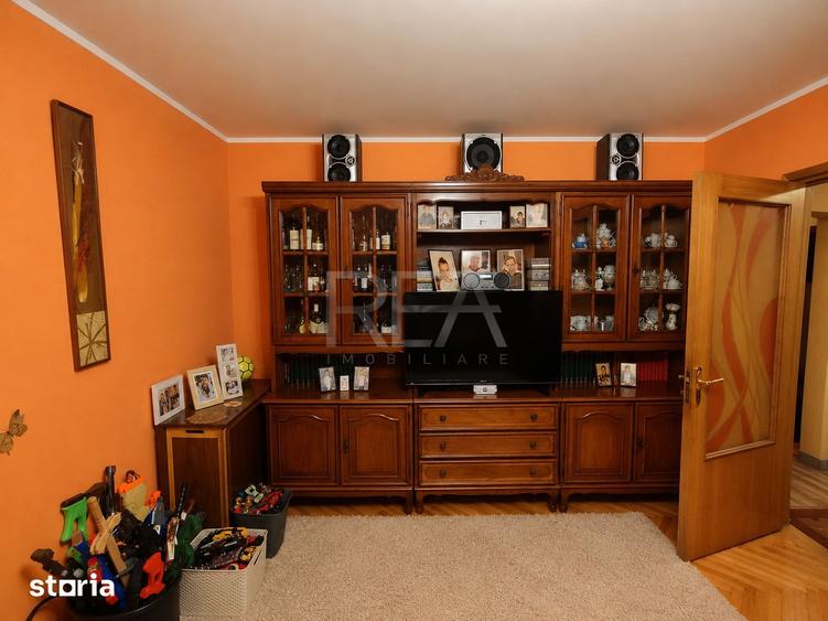 Apartament cu 4 camere decomandat, mobilat în Titan