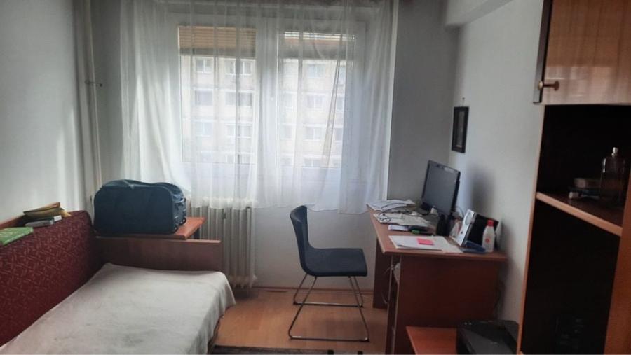 Apartament cu 3 camere decomandat în Drumul Taberei