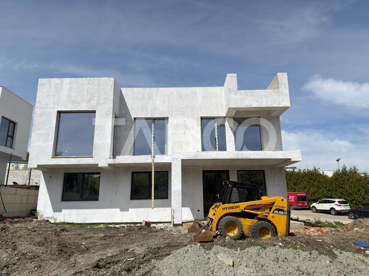 Casă individuală cu 5 camere cu Piscina în Cisnădioara