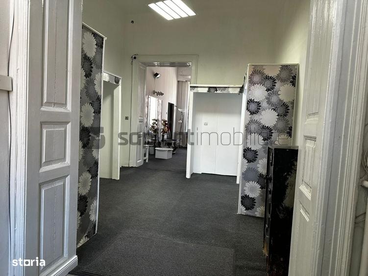 Apartament cu 4 camere în Ultracentral