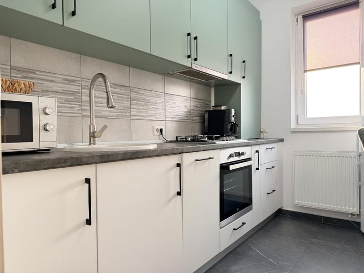 Apartament cu 2 camere decomandat, mobilat în Girocului