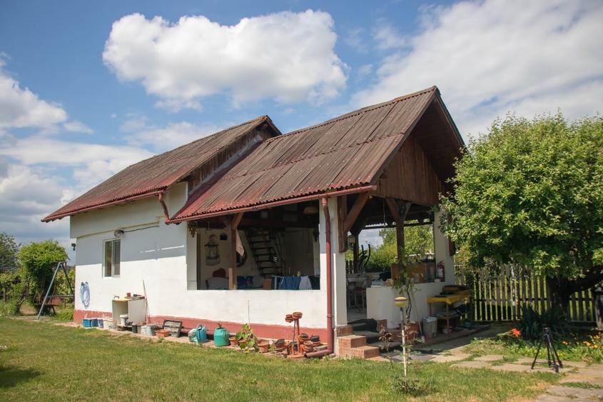 Casă individuală cu 3 camere cu Garaj în Coltău