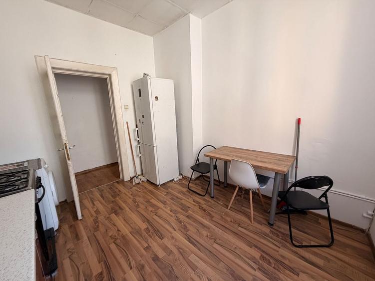 Garsonieră decomandată în Armeneasca