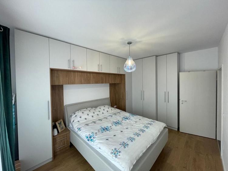 Apartament cu 3 camere decomandat în Chinteni