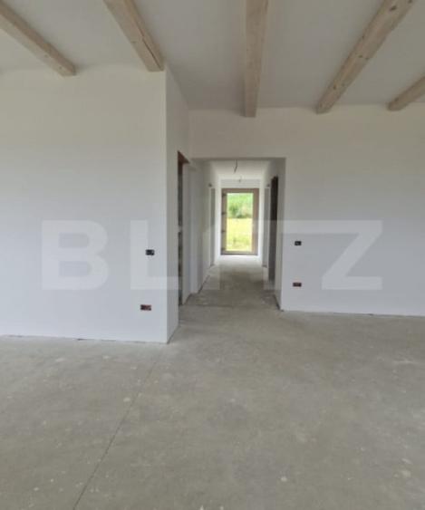 Casă cu 4 camere cu Teren 800 Mp în Bod
