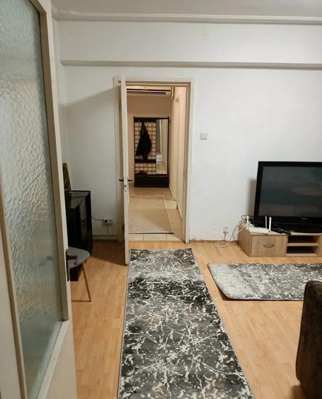Apartament cu 2 camere semidecomandat în Tătărași