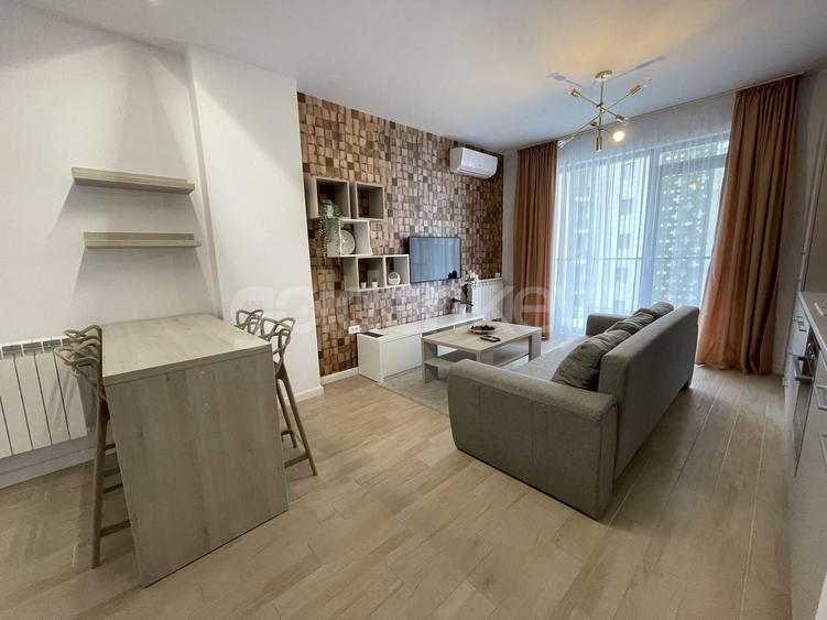 Apartament cu 2 camere semidecomandat, mobilat în Nord