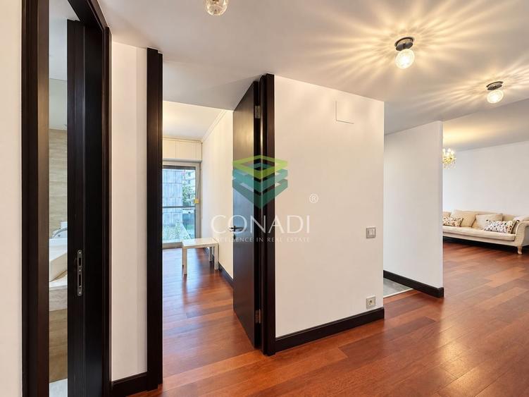 Apartament cu 3 camere semidecomandat în Arcul de Triumf