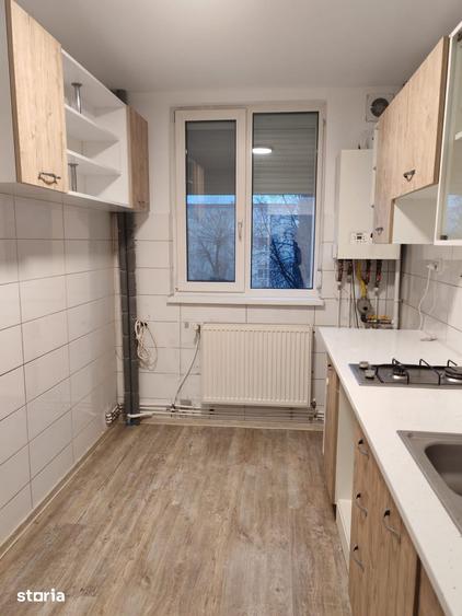 Apartament cu 2 camere decomandat în Calea București