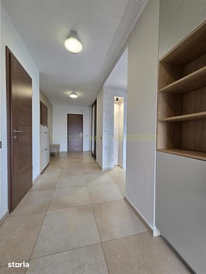 Apartament cu 3 camere, mobilat în Schei