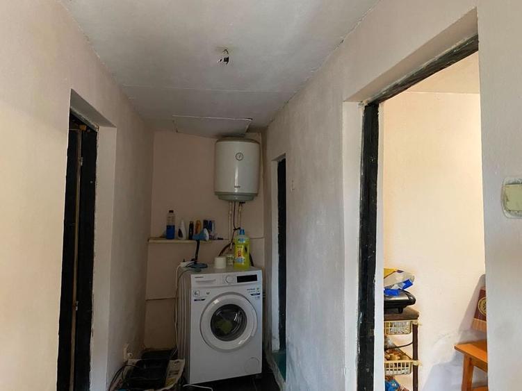 Casă cu 3 camere în Central