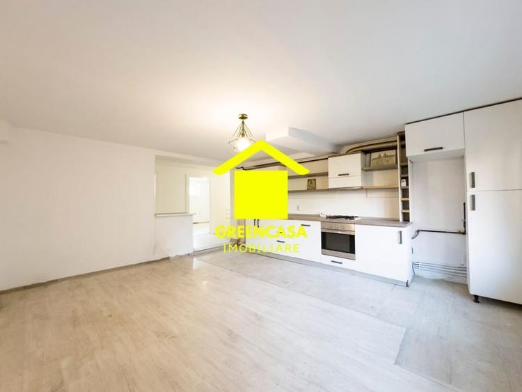 Apartament cu 3 camere semidecomandat în Florești — fotografia 1