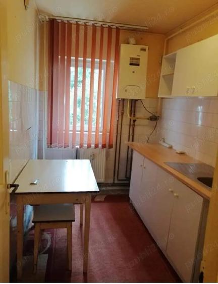 Garsonieră decomandată în Central
