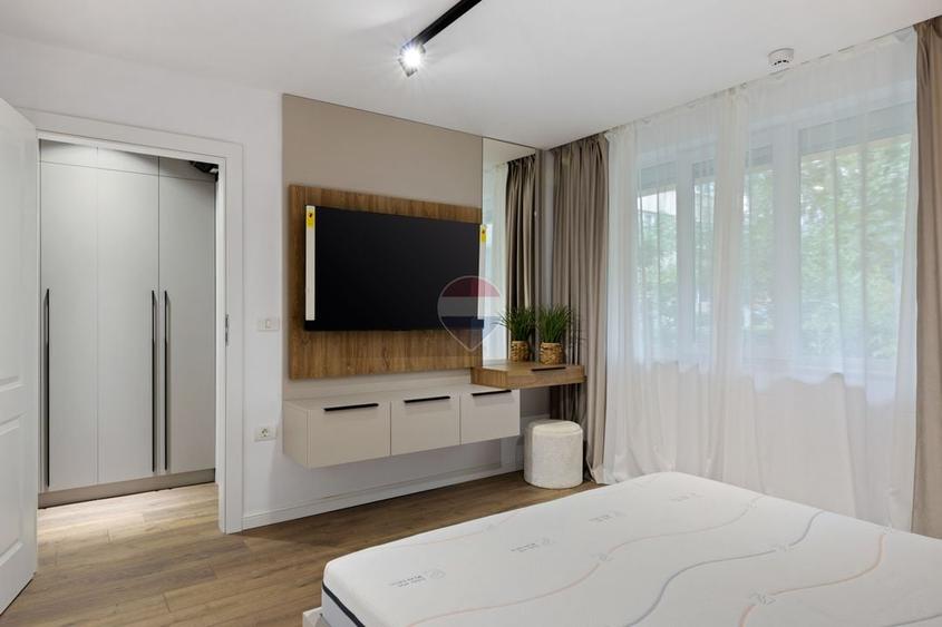 Apartament cu 2 camere decomandat în Podgoria