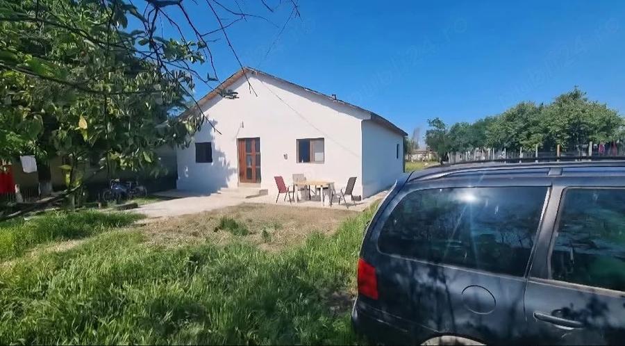 Casă cu Teren 10000 Mp în Cobadin