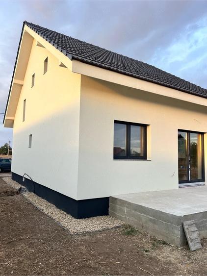 Casă cu Teren 550 Mp în Central