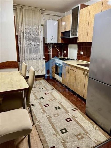 Apartament cu 2 camere semidecomandat în Mărăști