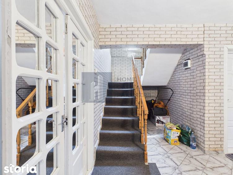 Casă cu 6 camere cu Teren 1690 Mp în Gruiu