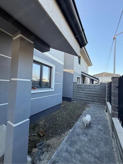 Casă cu Teren 250 Mp în Central