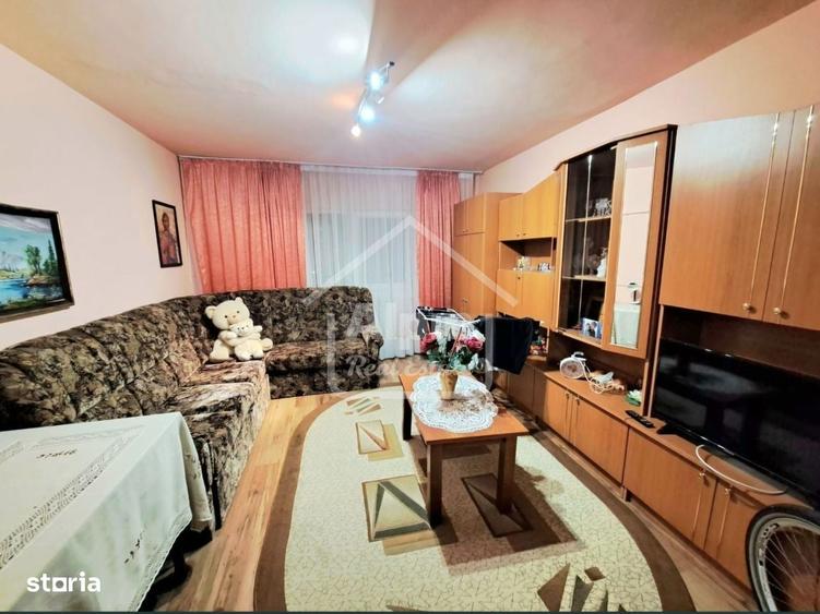 Apartament cu 3 camere decomandat în Dârste