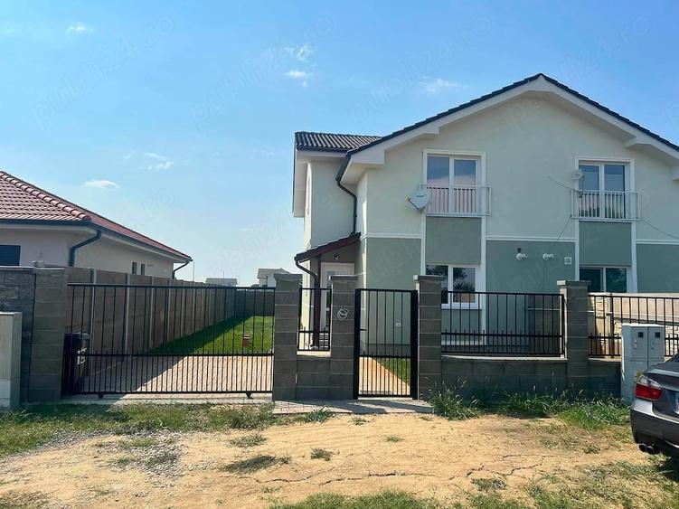 Casă cu 3 camere cu Teren 300 Mp în Moșnița Veche