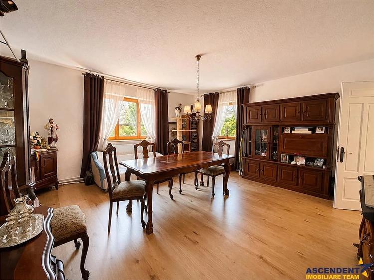 Casă cu Teren 790 Mp în Vest