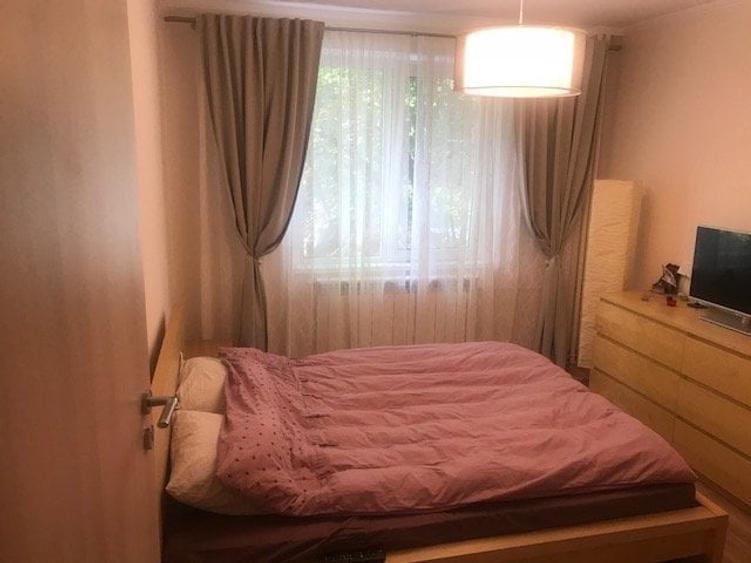 Apartament cu 3 camere semidecomandat, mobilat în Rahova