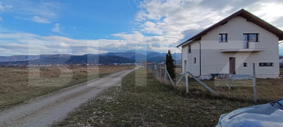 Teren Construcții intravilan de 1200 mp, în Zărnești
