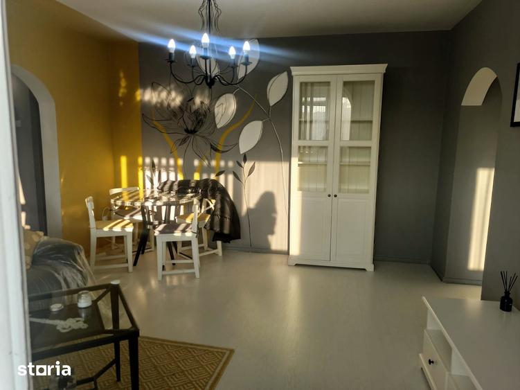 Apartament cu 2 camere semidecomandat, mobilat în Craiovei