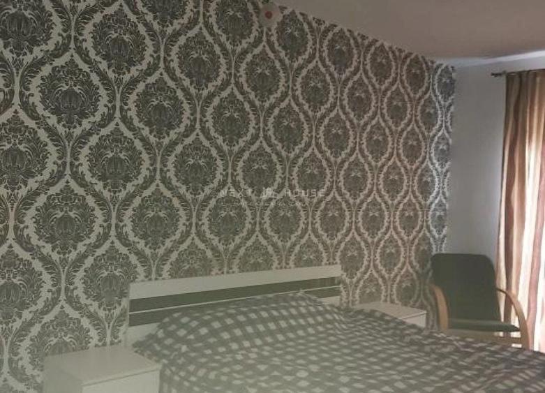 Casă individuală cu 6 camere decomandat cu Canalizare în Cornetu