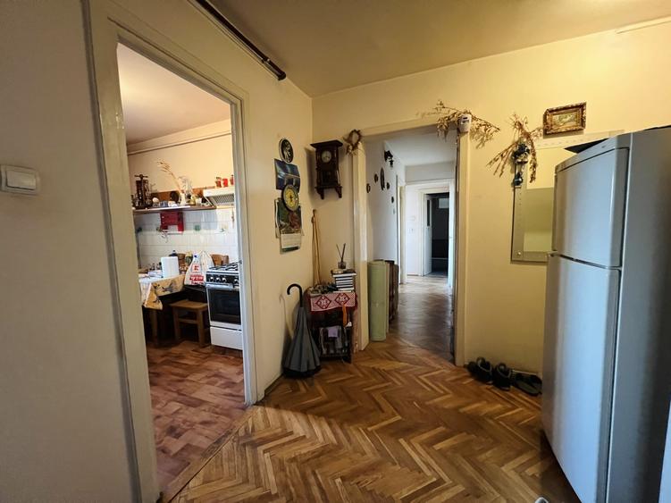 Apartament cu 3 camere decomandat, mobilat în Circumvalațiunii
