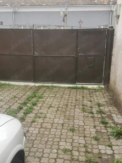 Casă cu 6 camere în Aghireșu