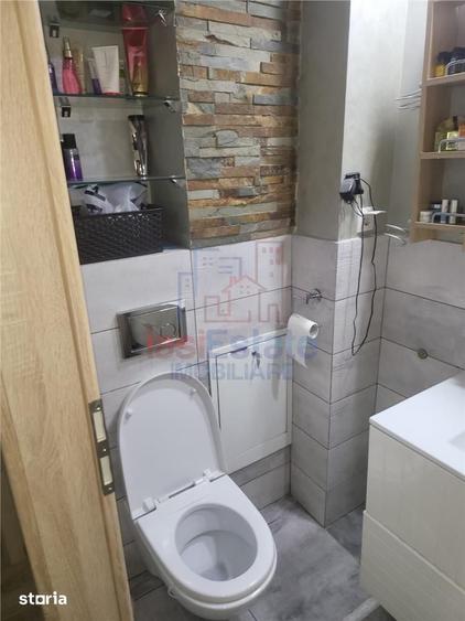 Apartament cu 4 camere decomandat în Cug