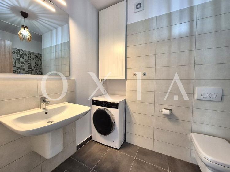 Apartament cu 2 camere semidecomandat, mobilat în Torontalului