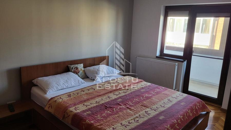 Apartament cu 3 camere decomandat, mobilat în Micălaca