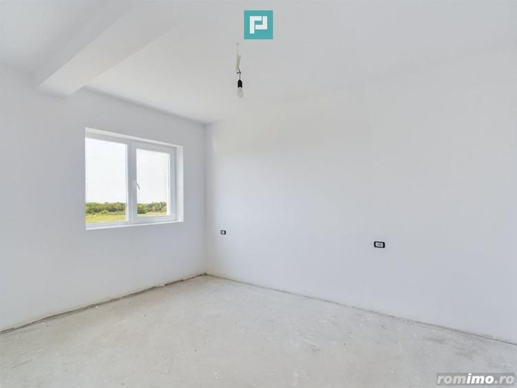 Apartament cu 3 camere decomandat în Torontalului