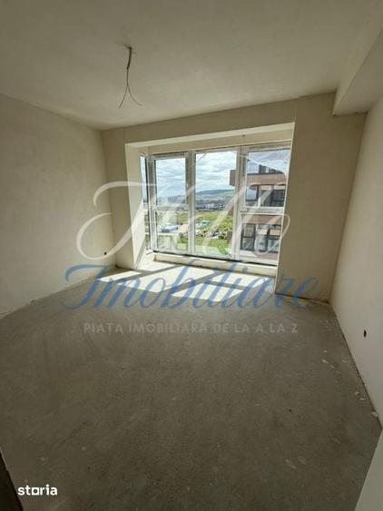 Apartament cu 3 camere semidecomandat în Florești — fotografia 1
