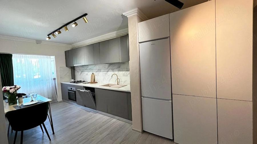 Apartament cu 3 camere decomandat în Ștefan cel Mare